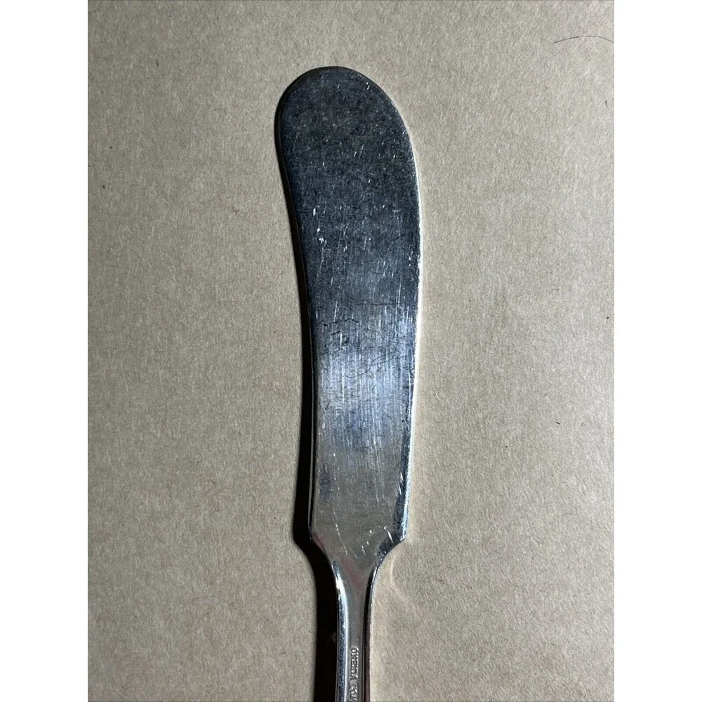 VTG 2 ONEIDA COMMUNITY BUTTER KNIFE SILVERPLATE PAR‎ PLATE BRIDAL WREATH Pattern